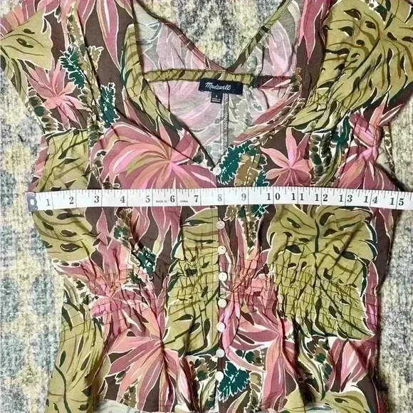 Madewell Shirred Cap-Sleeve Top in
Brushstroke Monstera Size Small - Picture 10 of 14